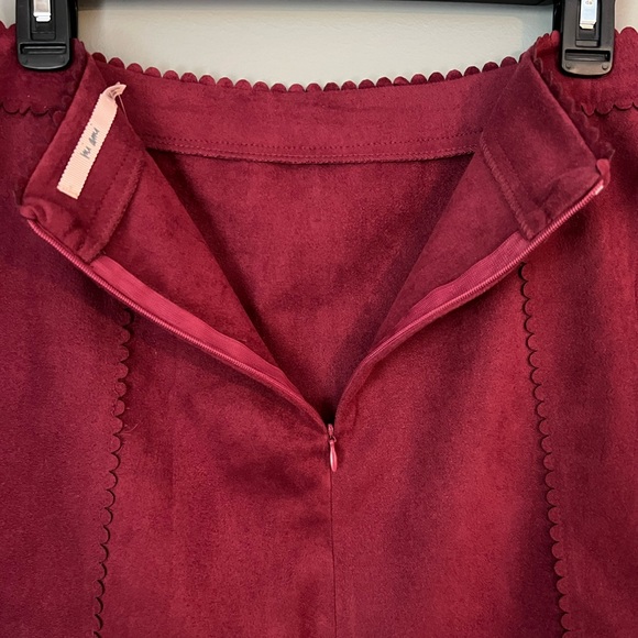 NWT Suede Maroon Skirt from Francesca’s - size (M) - Picture 4 of 5